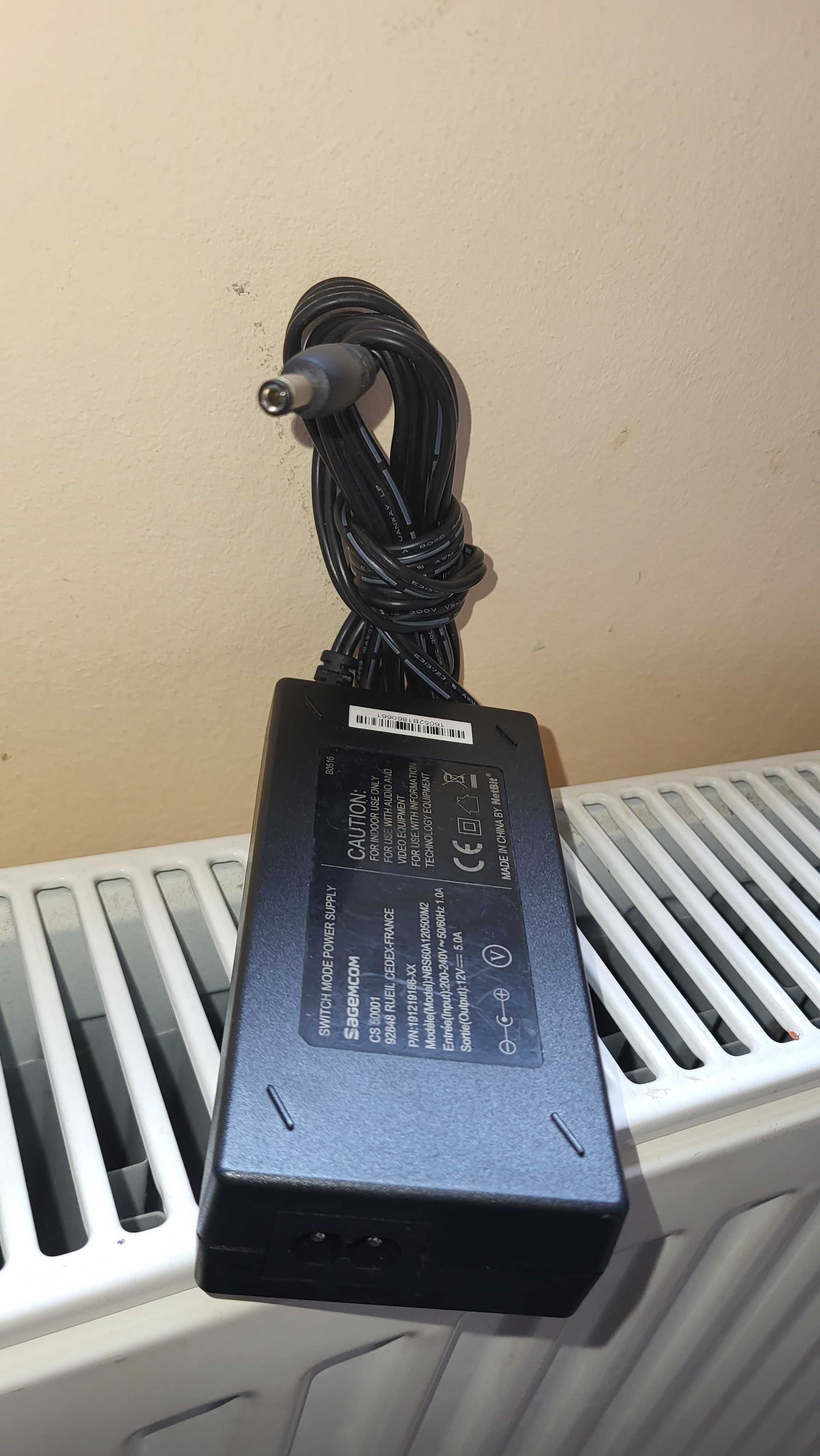 Incarcator 12V-5A  adaptor fuctional 55 lei