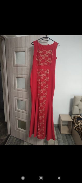 Rochie roșie lunga
