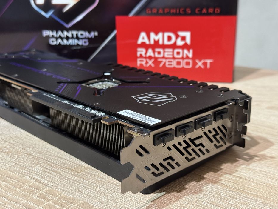 Видео карта Asrock RX 7800 XT 16gb Phantom Gaming