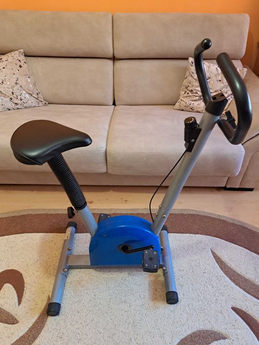 Vand bicicleta de camera fitness 150 lei