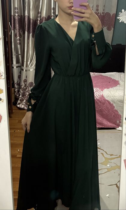 Темно-Зеленое платье