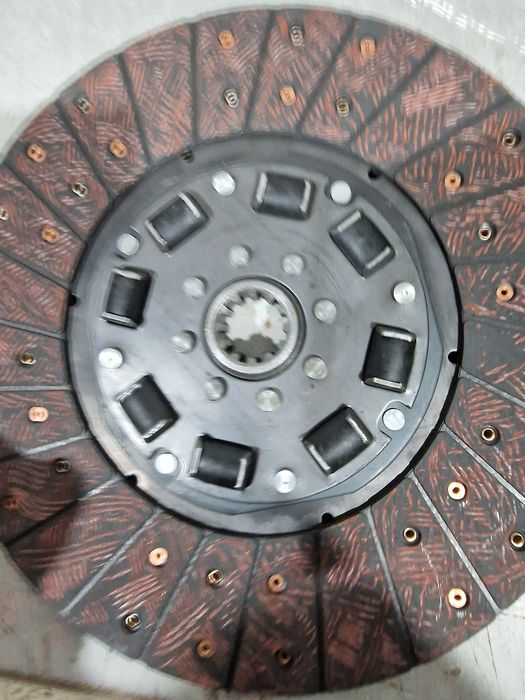 Disc ambreiaj tractor belarus 85 diametru total 340 mm cu  12 dinti pr