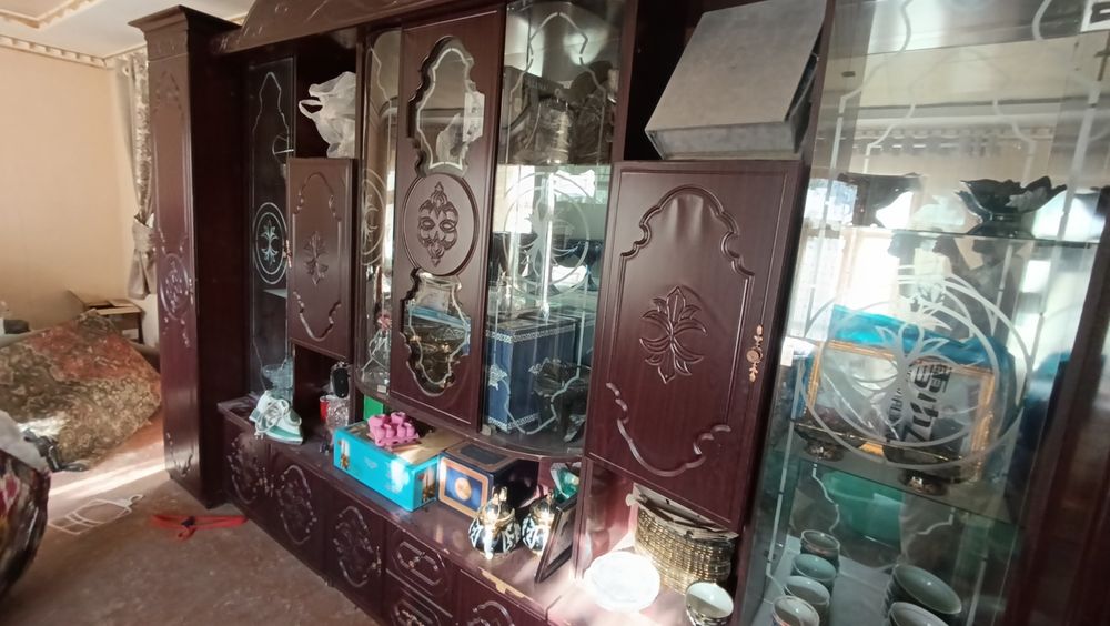 Гарнитур сотилади