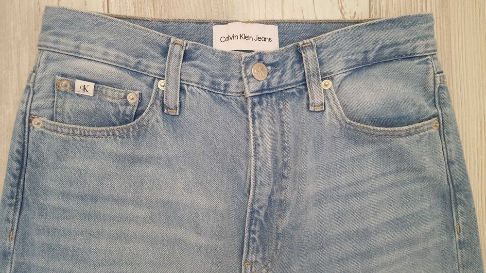 Светло сини дънки Calvin Klein Jeans за момиче с р-р W27 = S