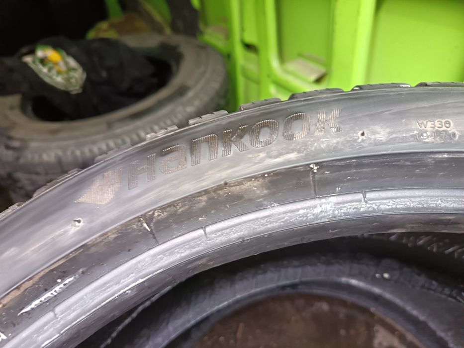 Anvelope MS iarna 245 35 20 hankook 2022 6.9mm