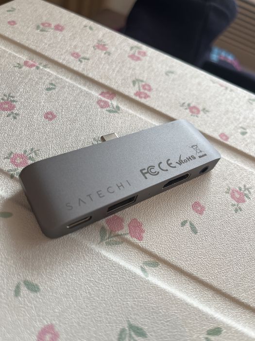 USB C hub за таблет