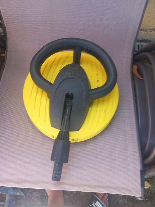 Perie pompă de spălare Karcher k2 perfect funcțională folosita foarte