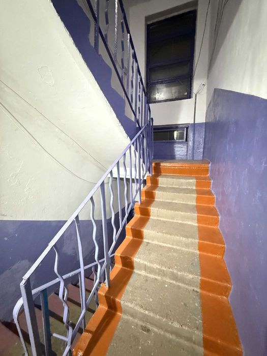 Продается 1-ком квартира  в кирпичном доме 17 мкр-н