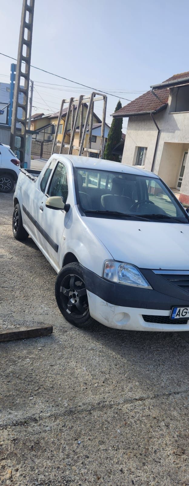 Vând DACIA Logan Pick-UP diesel