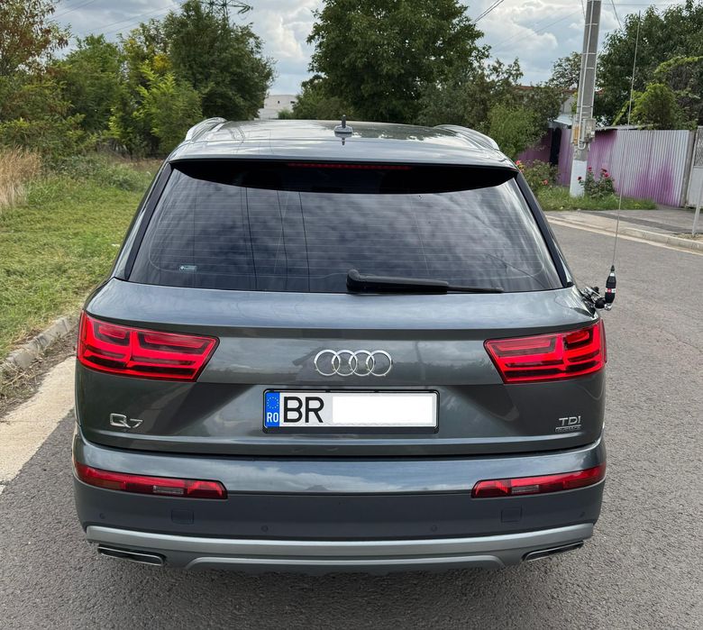 Audi q7 3.0  S line 7 locuri 2016 proprietar