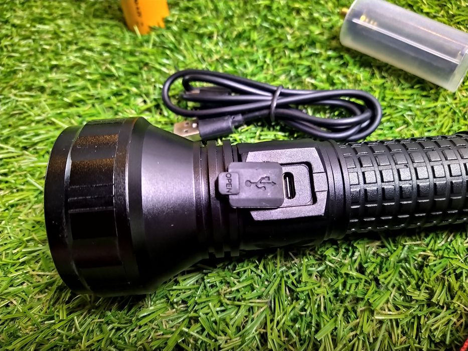 Lanterna Profesionala cu LED T40 + Acumulator 26650, Pescuit,Vanatoare