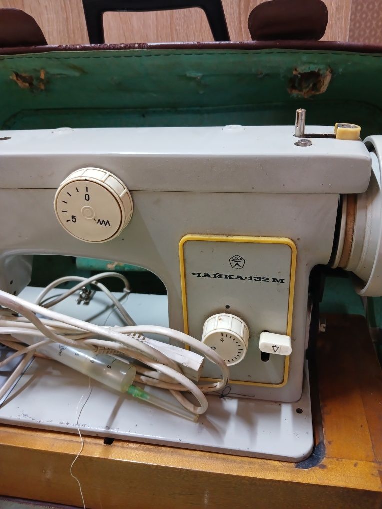 Швейная машинка " чайка"  Made in USSR