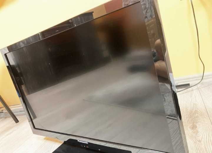 Телевизор 32 '' PANASONIC Viera LCD
