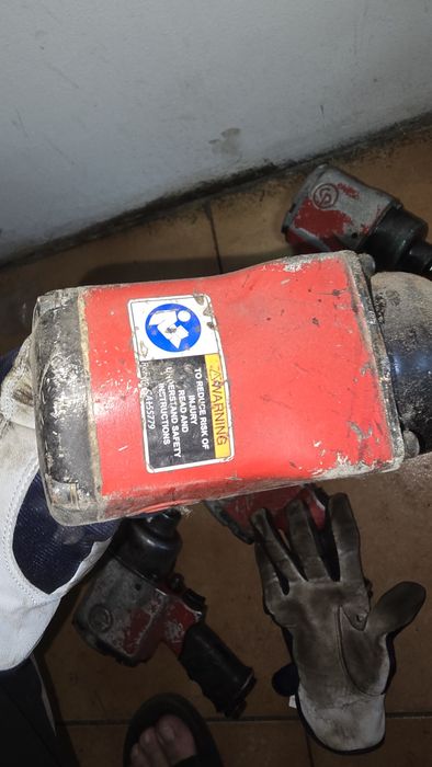 Pistol impact chicago pneumatic .