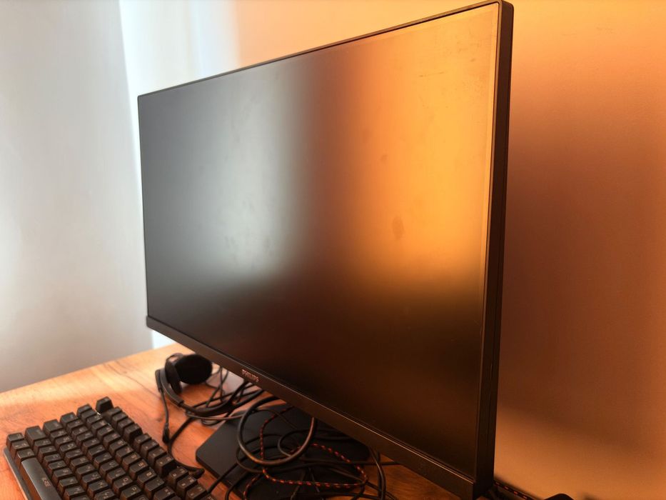 Монитор Philips 24E1N3300A/00