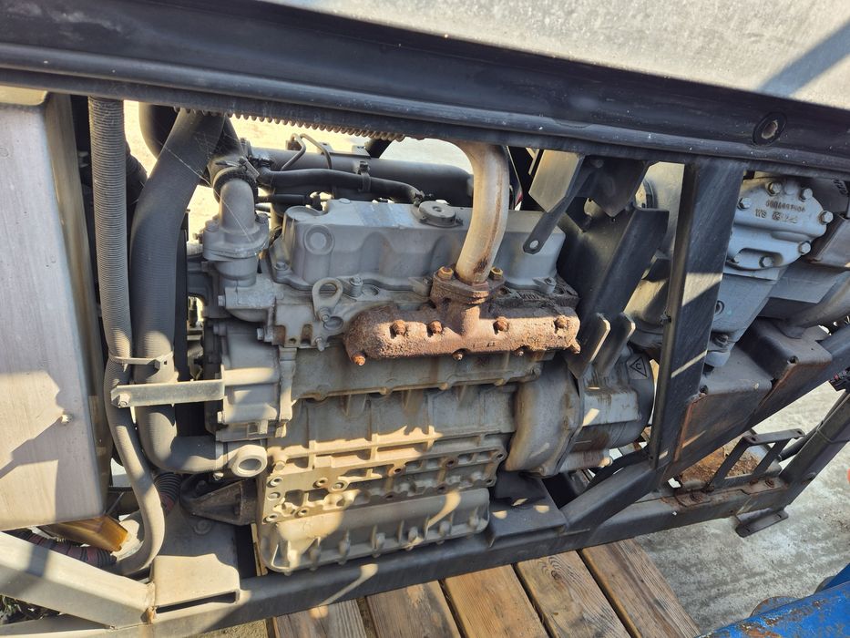 Motor kubota tip V2203-DI-EU4