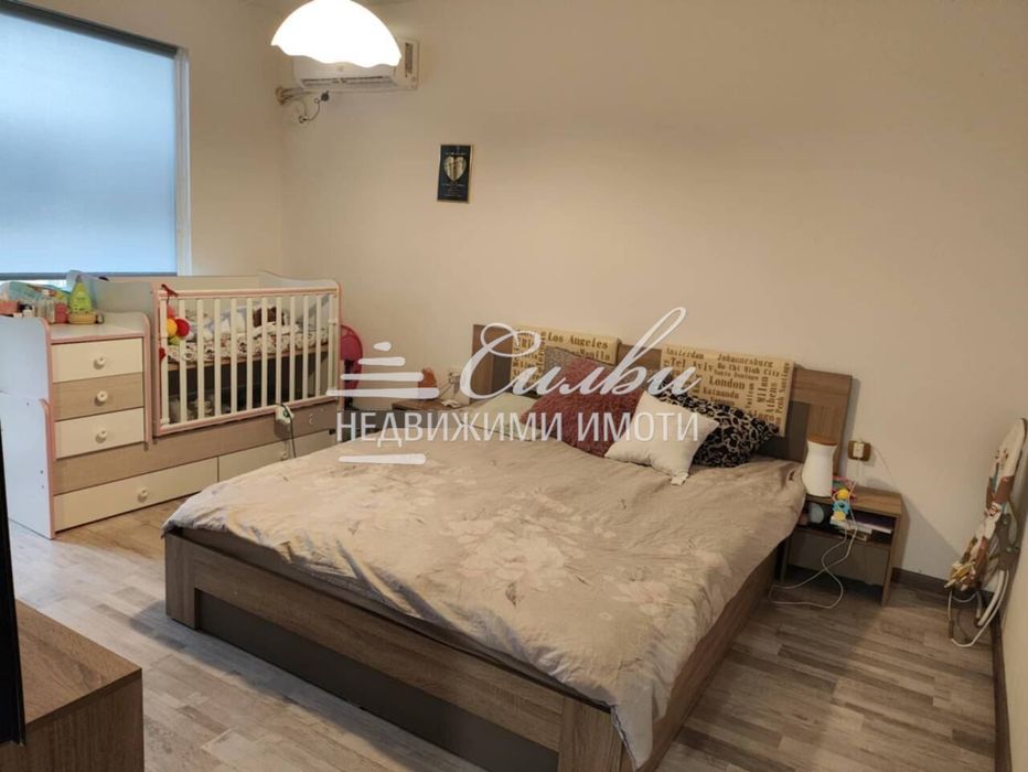 Четиристаен апартамент - кв. Тракия