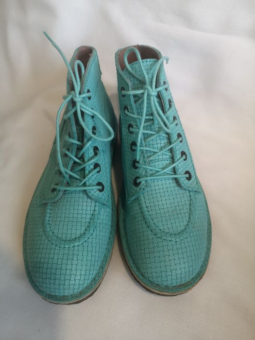Kickers, естествена кожа, номер 37