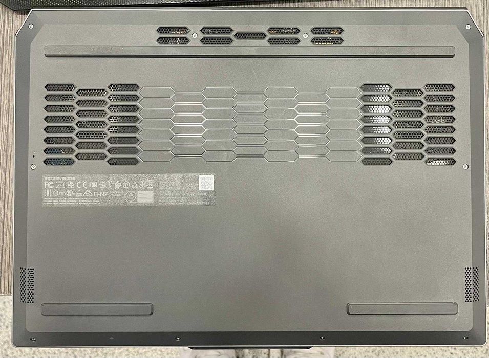 Hope Amanet P4 Laptop Lenovo LOQ / 15AX9 / i5 13450hx /16 ram/rtx 4050