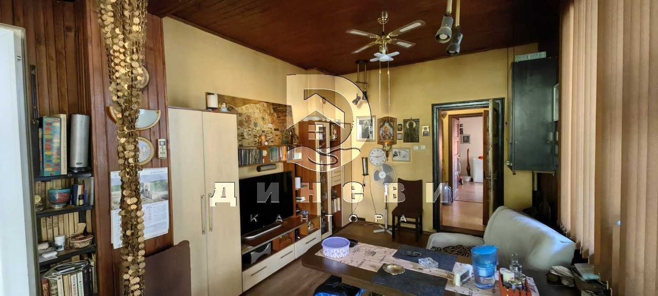 Продава се Къща в Стара Загора, Център - 261 кв.м за 801 €/кв.м - Снимка #1