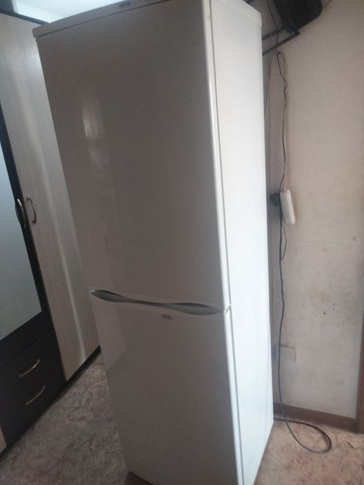 Продам холодильник
