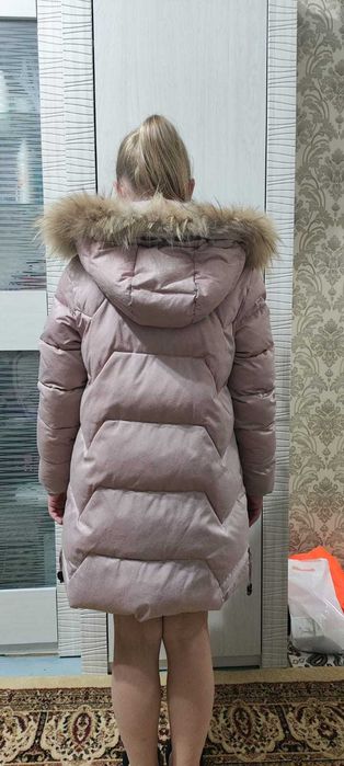 продам зимнюю куртку на девочку