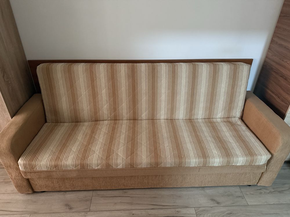 Canapea extensibila cu lada