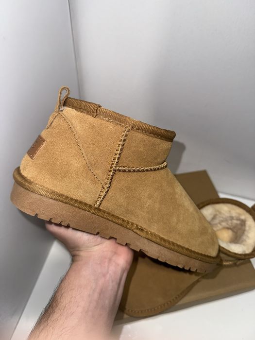 vand ghete UGG mini