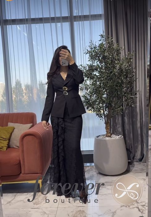 Красивая двойка в черном цвете ,одевала 2 раза