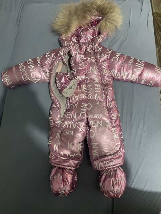 Отдам зимний комбинезон на девочку