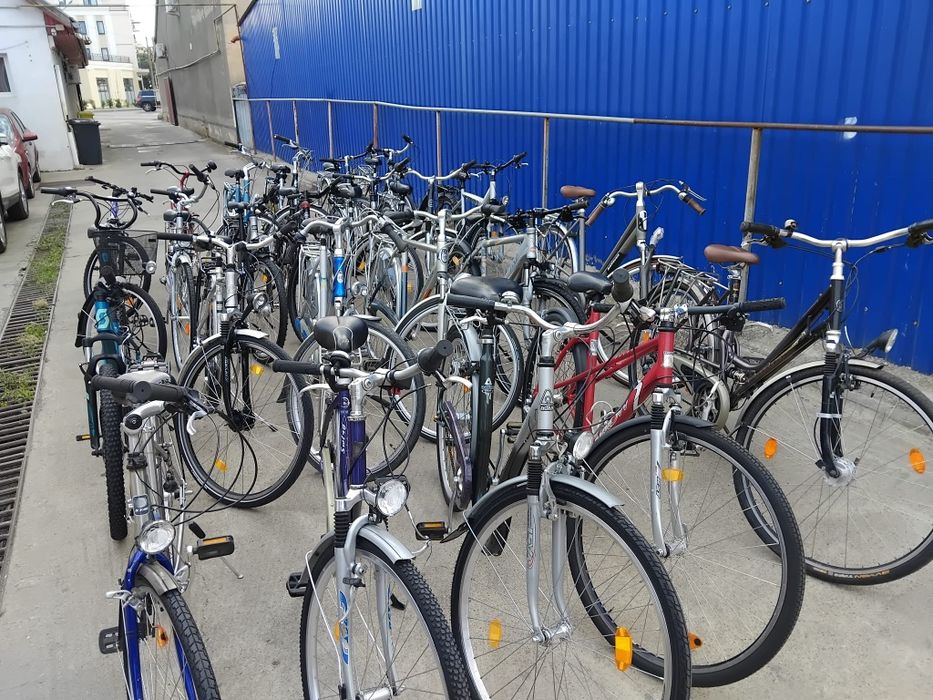 Vând bicicleta din aluminiu pentru damă