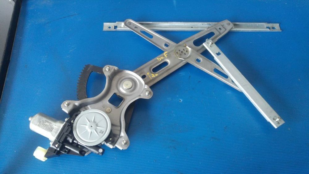 macara cu motoras usa stanga fata hyundai i20 98820-1j100