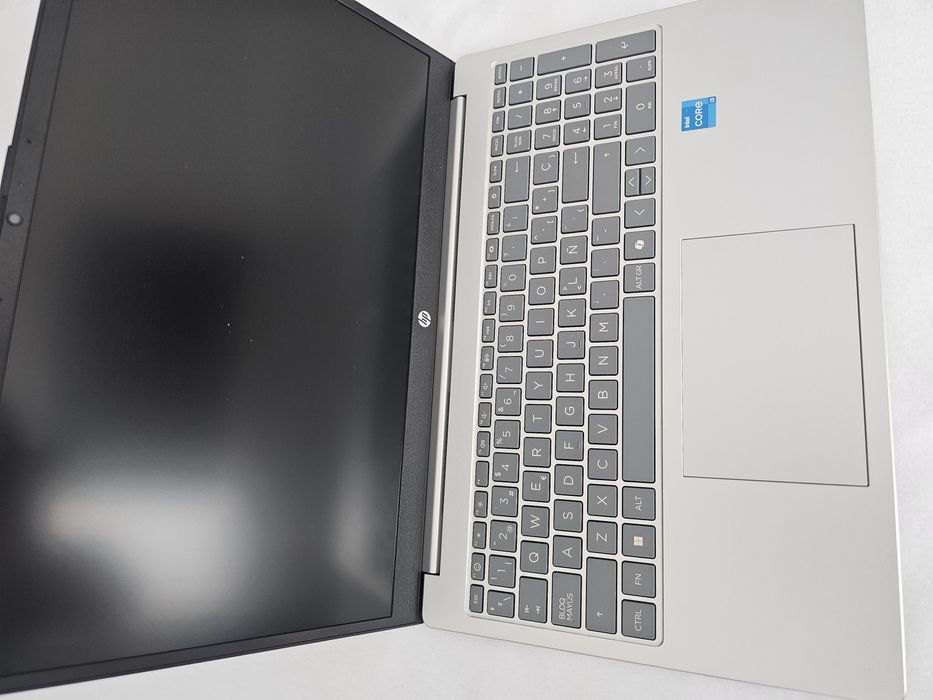 Vând laptop HP 15-fd0248ns