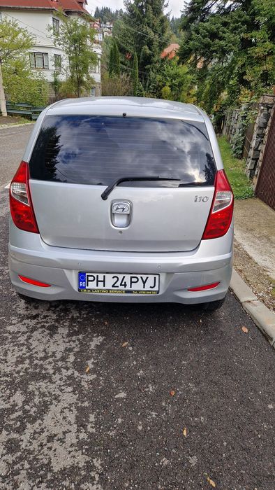 Vând Hyundai i10