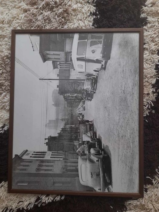 Fotografie veche in rama de lemn