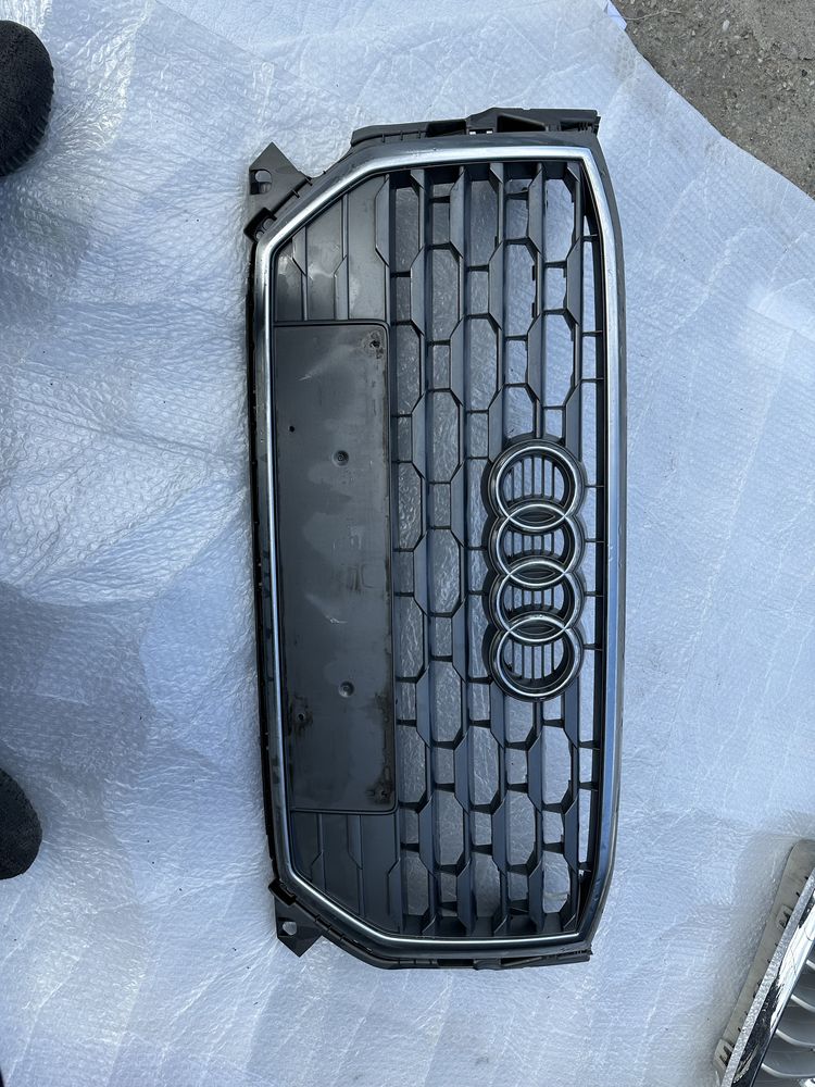 Grilă radiator audi a2.cod:81a853651.