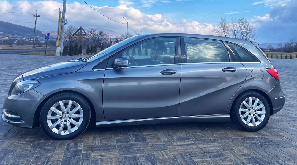 Mercedes B200 Cdi Avangarde Bi-Xenon/Navigatie Stare perfecta