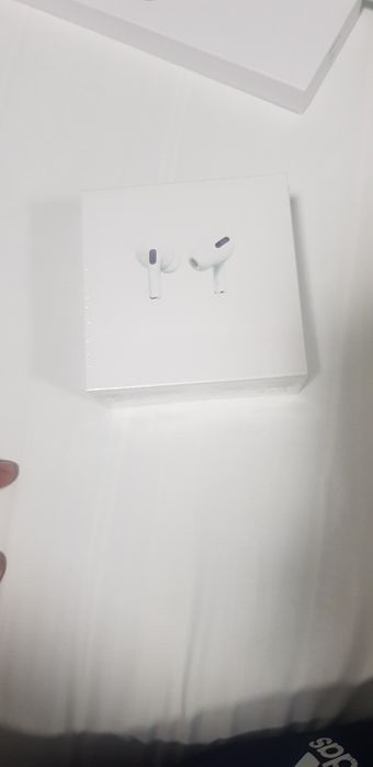 Apple watch 10 airpods Pro