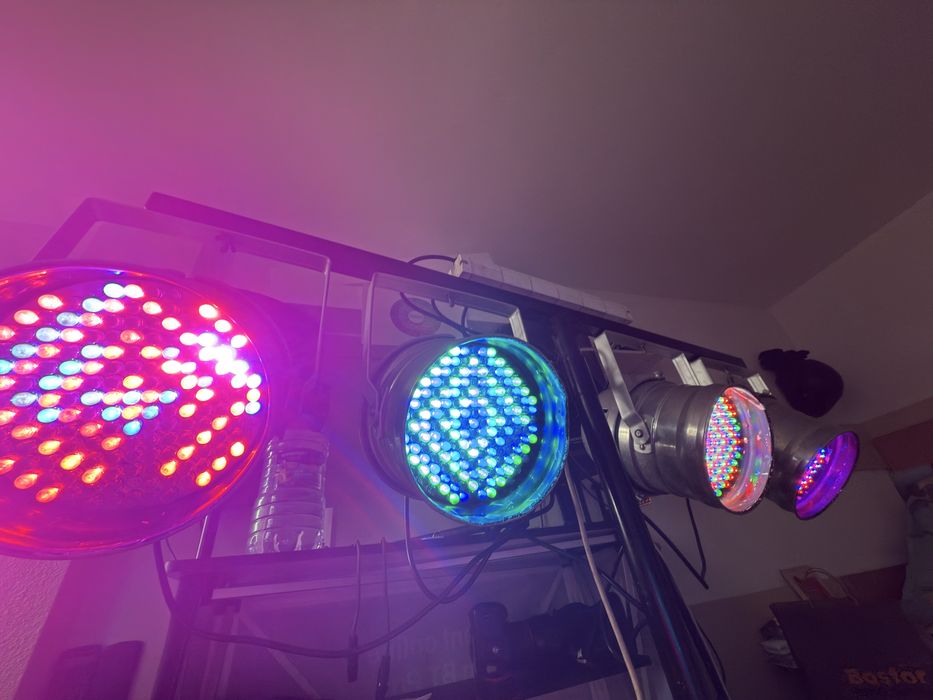 Lumini ambientale par led event trepied schela lumini RGB dj moving he