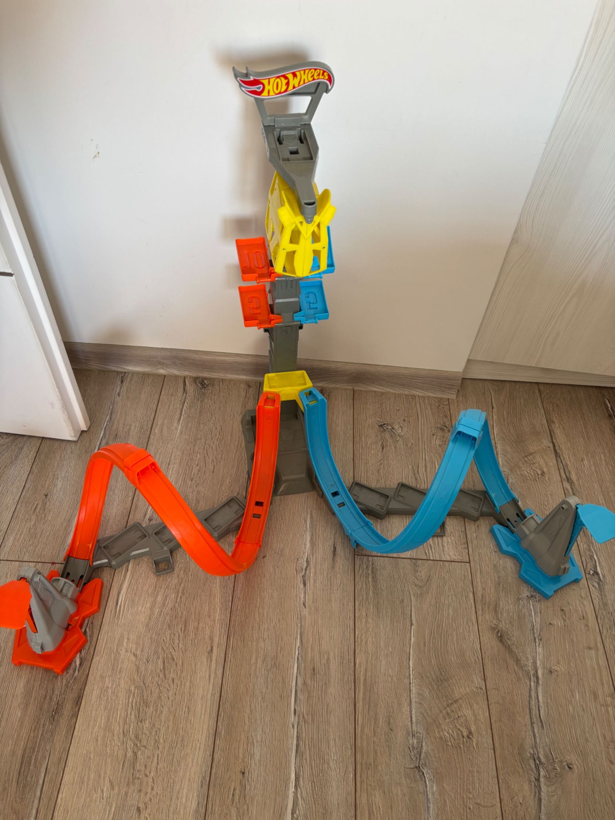 Hot wheels играчки