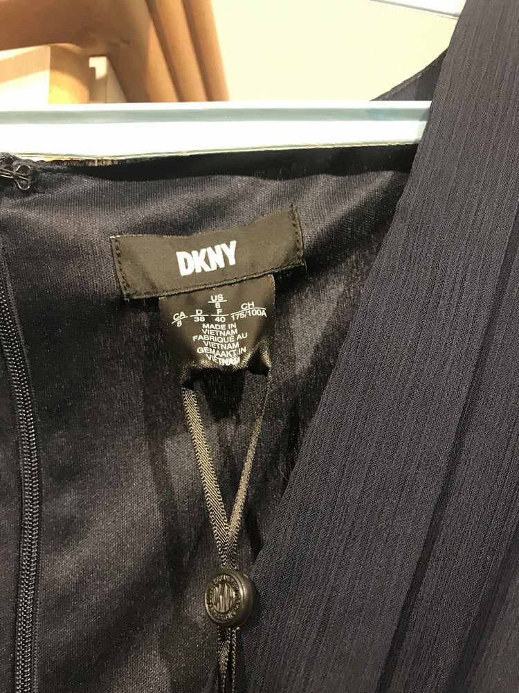 Продам платье DKNY