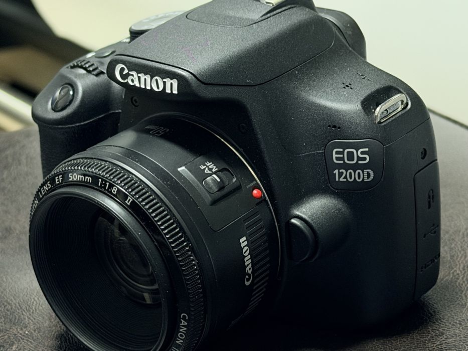 Canon 1200D cu obiectiv canon 50 mm f1.8 II