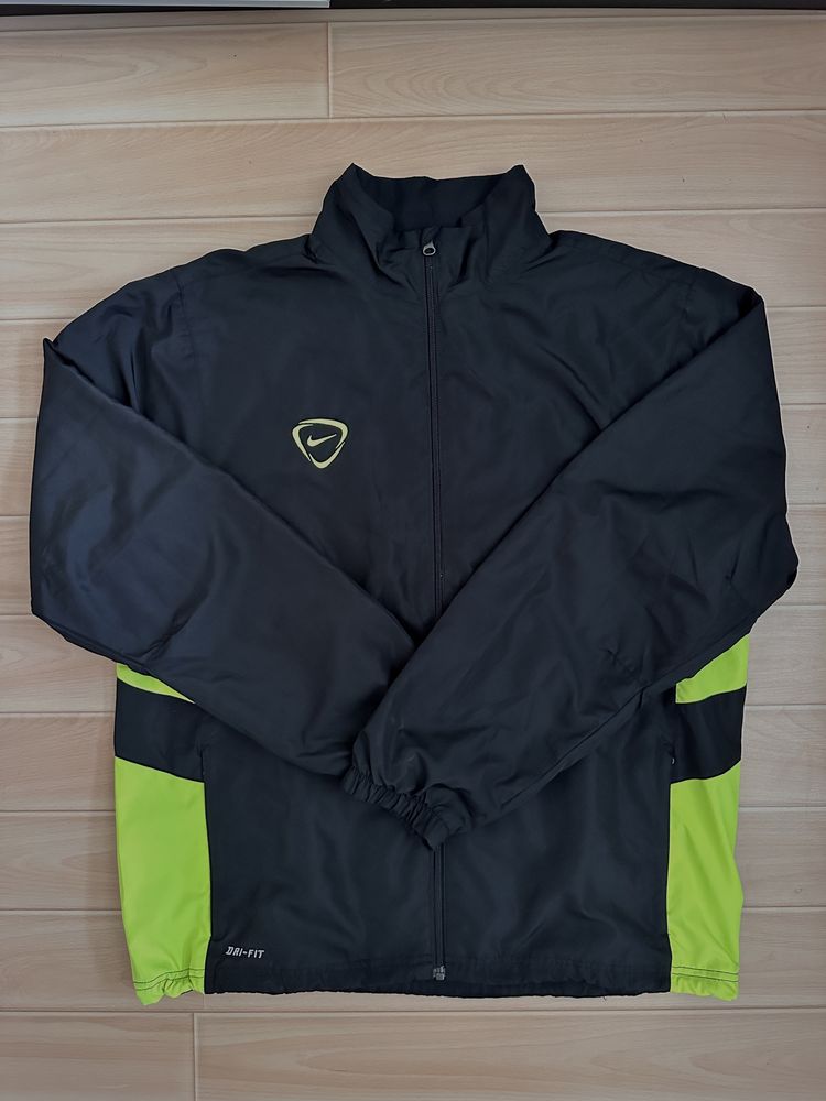 *НОВИ* Суичъри Puma Nike Superdry BVB09