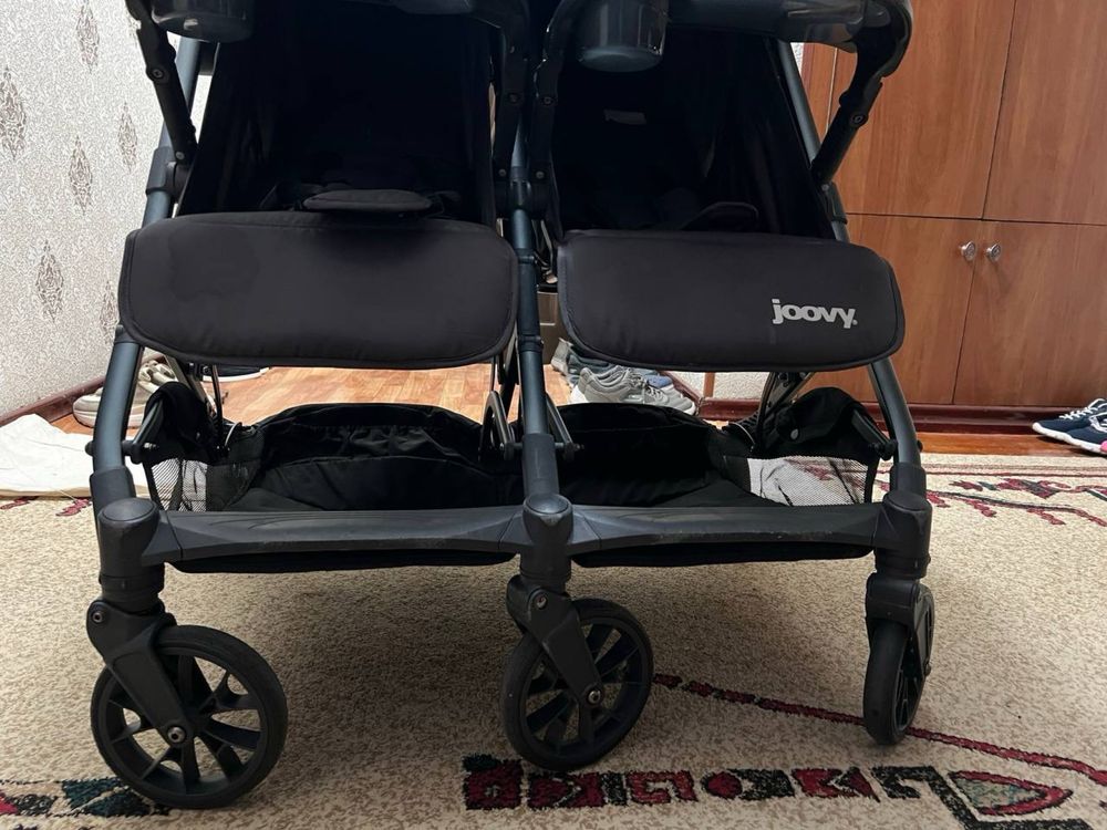 joovy  двухместная  коляска