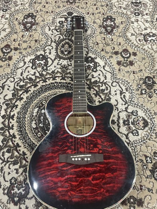 Продам гитару, срочно