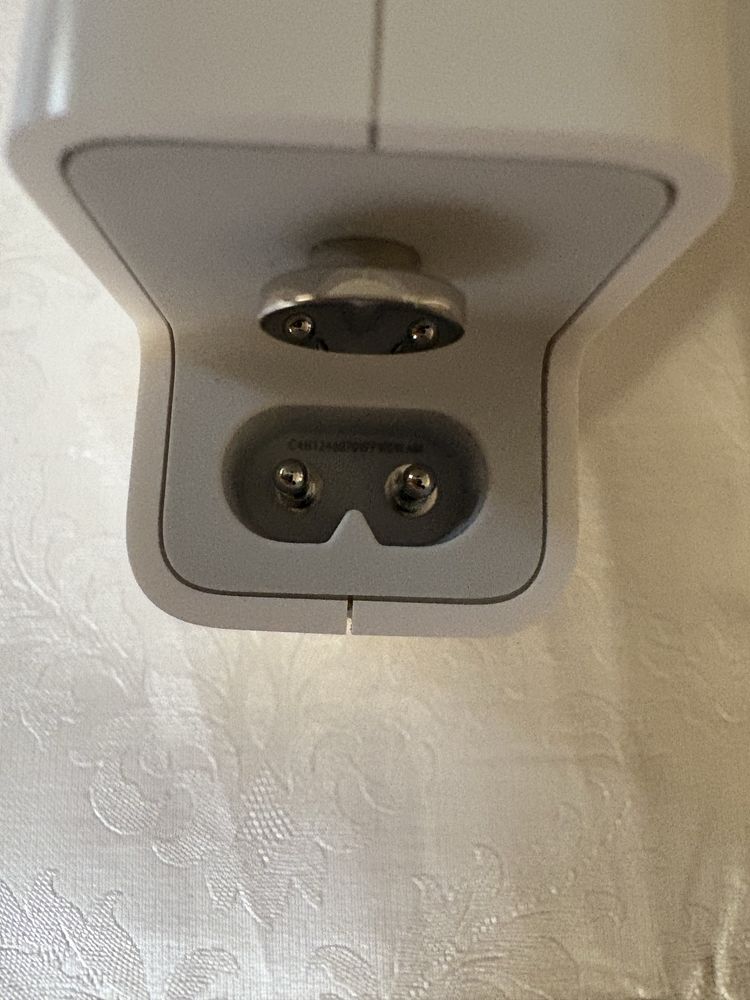 Блок питания на macbook 96W