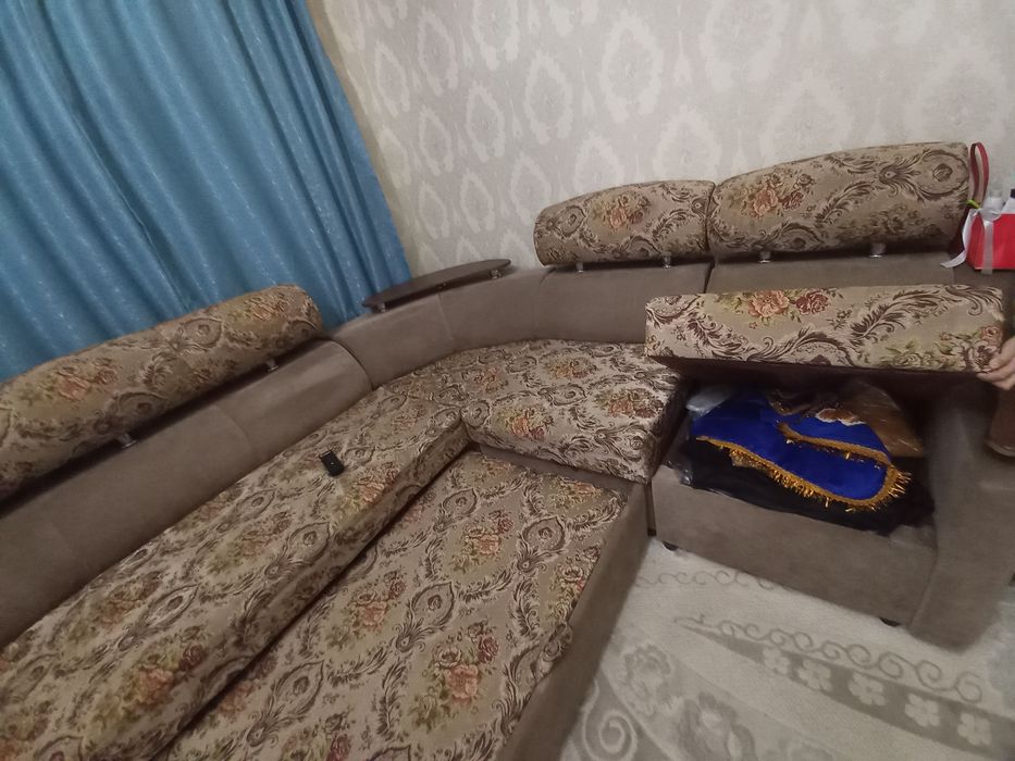 Диван для гостиной