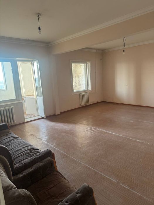 Продаю 5 ком Тузел 3