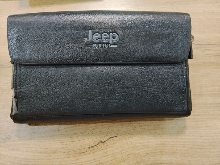 Барсетка продаётся