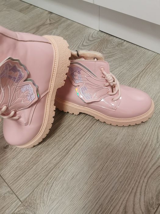 Детски розови боти